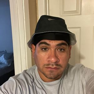 Meet your Posher, Carlos